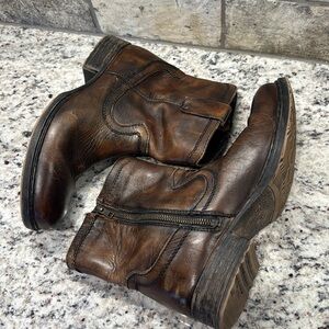 Bed Stu Men’s Distressed Leather brown Boots Mens size 9.5